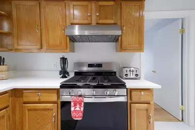 8 Myrtle Ave, Braintree, MA 02184 - Photo 5