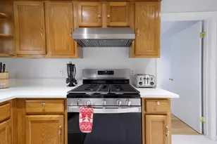 8 Myrtle Ave, Braintree, MA 02184 - Photo 5