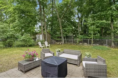 4 Ponkapoag Way, Canton, MA 02021 - Photo 17