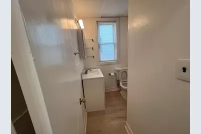 5 Clinton St #1, Newton, MA 02458 - Photo 3
