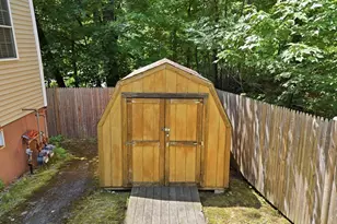 77 Ellen St, Leominster, MA 01453 - Photo 5