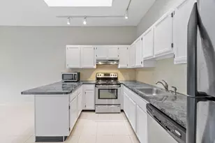 54 Forest St, Medford, MA 02155 - Photo 5
