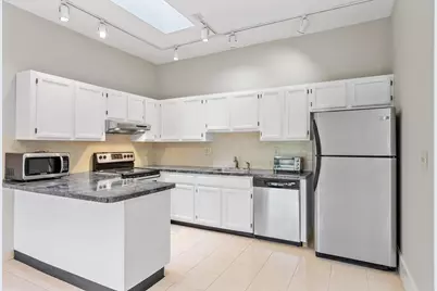 54 Forest St #412, Medford, MA 02155 - Photo 3
