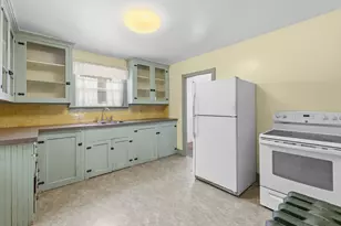 564 Montgomery St, Fall River, MA 02720 - Photo 15