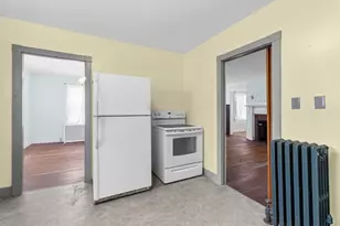 564 Montgomery St, Fall River, MA 02720 - Photo 19