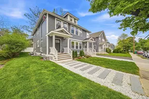 52 Rangeley Rd, Newton, MA 02465 - Photo 3