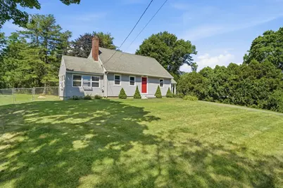 31 Carlisle St, Chelmsford, MA 01824 - Photo 3