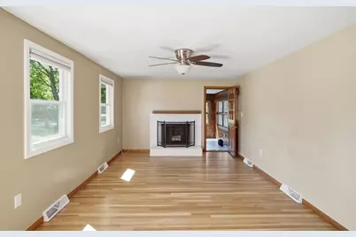 31 Carlisle St, Chelmsford, MA 01824 - Photo 19