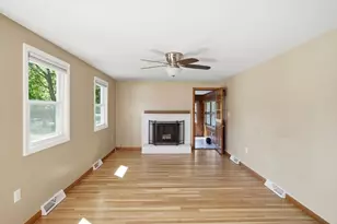 31 Carlisle St, Chelmsford, MA 01824 - Photo 19