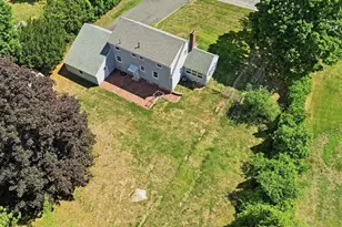 31 Carlisle St, Chelmsford, MA 01824 - Photo 9