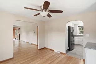 31 Carlisle St, Chelmsford, MA 01824 - Photo 27