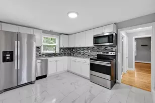 38 Tinkham Rd, Springfield, MA 01129 - Photo 7