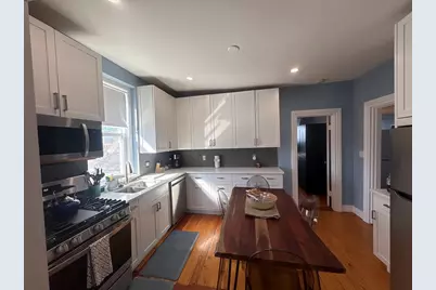 137-3 Walnut #Furnished, Brookline, MA 02445 - Photo 3
