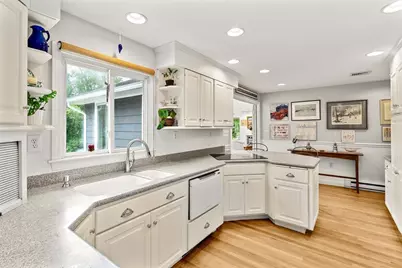50 Holt Rd, Andover, MA 01810 - Photo 9