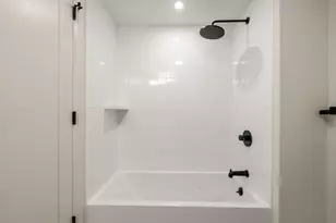 100 Lincoln St, Boston, MA 02135 - Photo 13