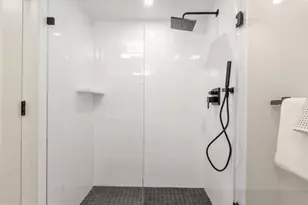 100 Lincoln St, Boston, MA 02135 - Photo 17