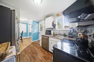 18 Wilson Dr, Framingham, MA 01702 - Photo 5