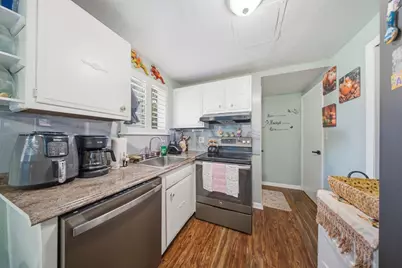 18 Wilson Dr #18, Framingham, MA 01702 - Photo 3