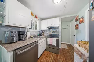 18 Wilson Dr, Framingham, MA 01702 - Photo 3
