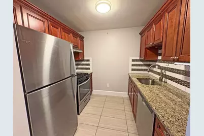 2 Coburn St, Framingham, MA 01702 - Photo 11