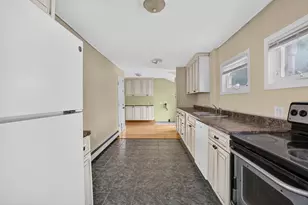 49 Alston Pl, Fitchburg, MA 01420 - Photo 9