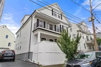 22 Charnwood Rd #2, Somerville, MA 02144 - Photo 3