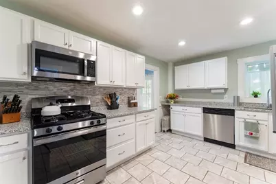 7 Terrace Pl, Fitchburg, MA 01420 - Photo 11