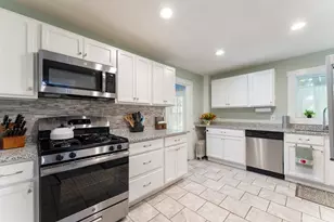 7 Terrace Pl, Fitchburg, MA 01420 - Photo 11