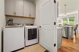 22 Archer Dr, Woburn, MA 01801 - Photo 9