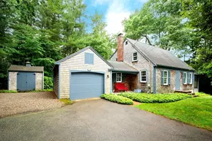 42 Dana Ct, Duxbury, MA 02332 - Photo 1