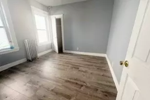 234 W 6th St, Lowell, MA 01850 - Photo 17