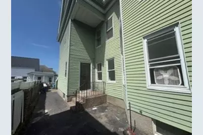 234 W 6th St #1, Lowell, MA 01850 - Photo 5