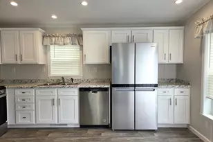 1540 Broadway, Raynham, MA 02767 - Photo 9