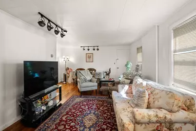35 Middle St, Newton, MA 02458 - Photo 5
