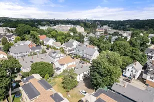 35 Middle St, Newton, MA 02458 - Photo 27