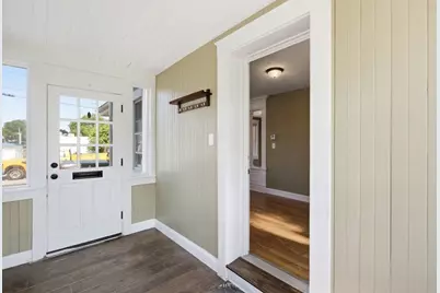 27 Johnson St, Fall River, MA 02723 - Photo 11