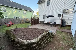 11 Amherst St, Worcester, MA 01602 - Photo 27