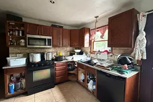 47 Granite St, Brockton, MA 02302 - Photo 5