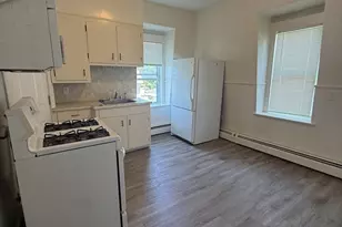 26 High St, Methuen, MA 01844 - Photo 3