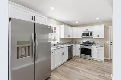 43 Leyfred Ter #1, Springfield, MA 01109 - Photo 3