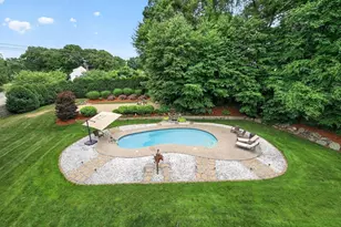 32 Country Club Cir, Pembroke, MA 02359 - Photo 29