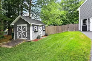 32 Country Club Cir, Pembroke, MA 02359 - Photo 37