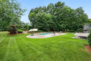 32 Country Club Cir, Pembroke, MA 02359 - Photo 31