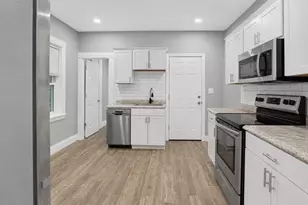 8 Jay St, Fitchburg, MA 01420 - Photo 13