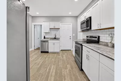 8 Jay St, Fitchburg, MA 01420 - Photo 15