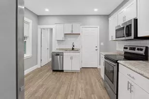 8 Jay St, Fitchburg, MA 01420 - Photo 13