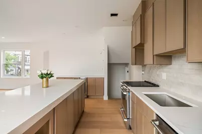 60 Franklin St #2, Somerville, MA 02145 - Photo 5