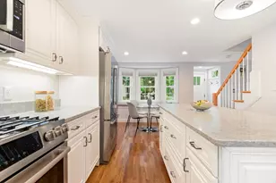 69 Meriam St, Wakefield, MA 01880 - Photo 15