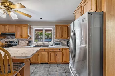 488 Pleasant St, Leicester, MA 01524 - Photo 9