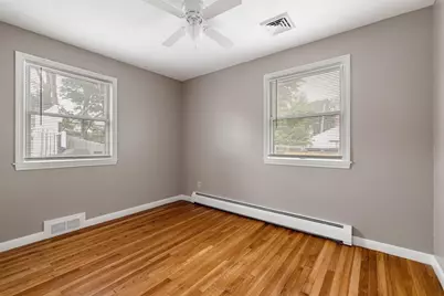 488 Pleasant St, Leicester, MA 01524 - Photo 15
